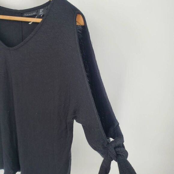 Tahari Women's Black Flowy Split Sleeve Shirt Top Size Small - Picture 2 of 5